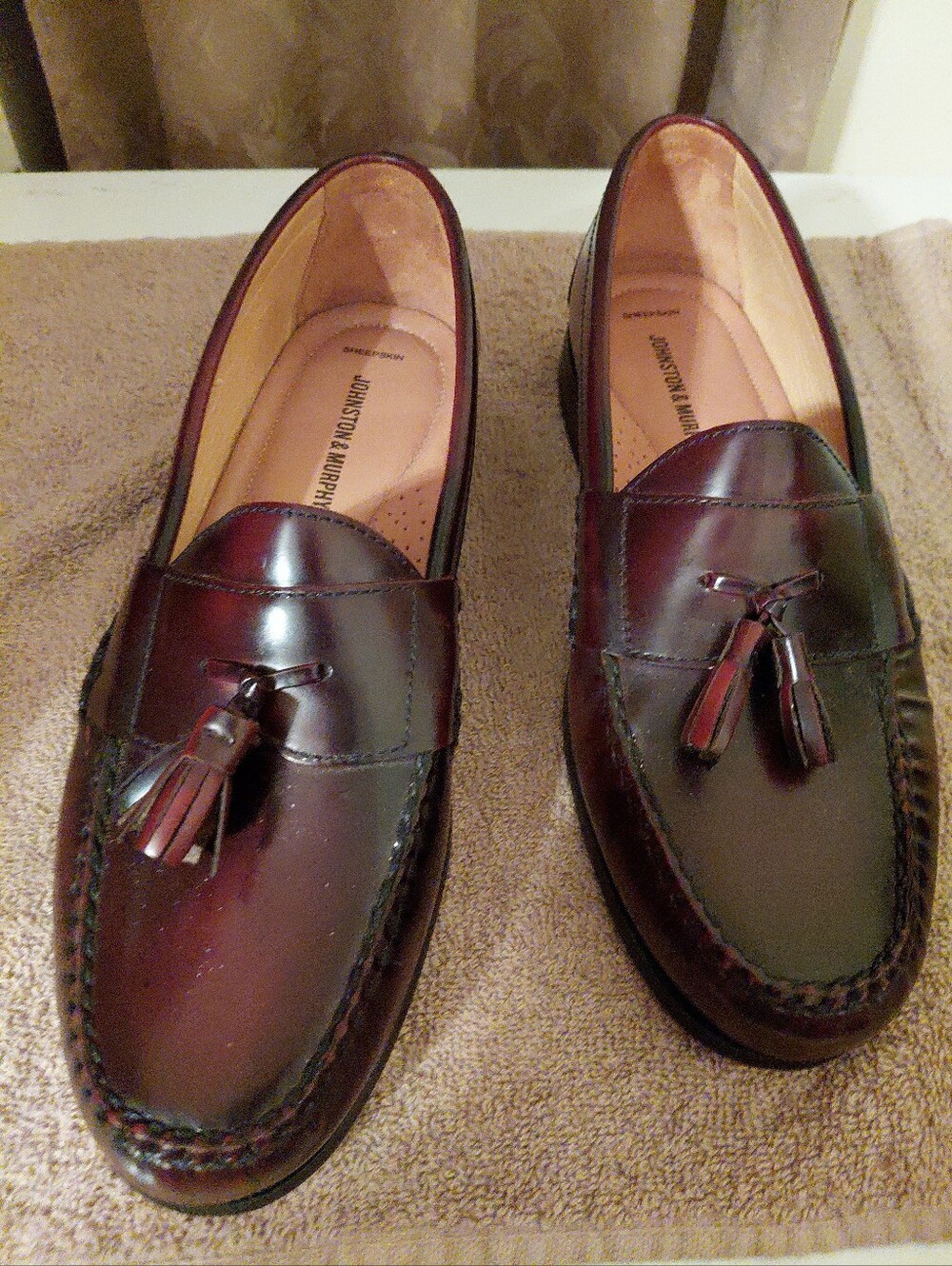 Johnston & Murphy Men's Tassel Leather Loafers Burgundy size 11M- Classic. EC
